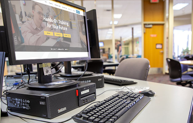 A Computer in the Library. 